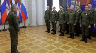 Rusya Savunma Bakanı Şoygu: 'Ukrayna'daki Rus birliklerine mühimmat desteği artırılıyor'