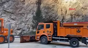 HEYELAN VE KAYA DÜŞME RİSKİ OLAN KARABÜK-YENİCE KARAYOLUNDA ZORLU ÖNLEM