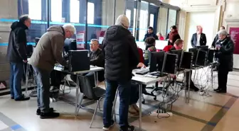 Paris'te elektrikli scooter kullanımı için referandum düzenlendi