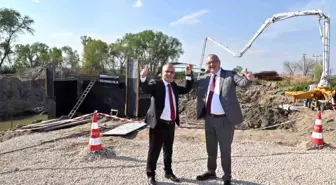 Salihli Yılmaz Köprüsünde çalışmalar hızla ilerliyor