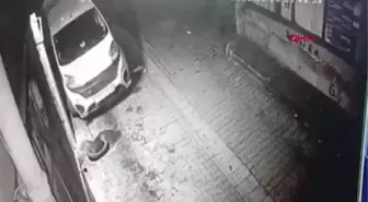 KAĞITHANE'DE MOTOSİKLETİ YAKIP TAMİRHANEYİ KURŞUNLADI