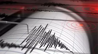 Rusya'da korkutan deprem! 6.9 büyüklüğündeki sarsıntı halkı sokaklara döktü, yapılarda büyük hasar meydana geldi