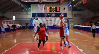 TKBL: İzmit Belediyespor: 67 Turgutlu Belediyespor: 72