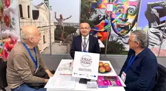 Başkan Topaloğlu Azerbaycan'da Kemer'i tanıtıyor