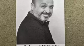 Gazeteci Şaban Arslan için Sabah Gazetesi önünde tören