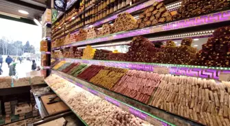 Ramazan'ın başında hurmaya olan talep yerini şekerlemelere bıraktı