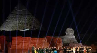 Çinli ve Mısırlı Müzisyenler Giza Piramitleri Manzarası Eşliğinde Konser Verdi