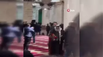 İsrail güçlerinin Mescid-i Aksa'ya düzenlediği 3'üncü baskında 6 kişi yaralandı