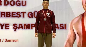 Kulalı genç güreşçi milli takıma seçildi