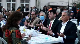 Muratpaşa Belediyesi'nin Kaleiçi'nde Düzenlediği İftarda Merhum Mahalle Muhtarı İçin Mevlit Okutuldu