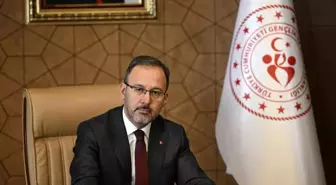 Bakan Kasapoğlu, 2028 ve 2032 Avrupa Futbol Şampiyonaları adaylık dosyasını imzaladı