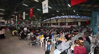 Büyükşehirin iftar sofrası Anafartalar'da kuruldu