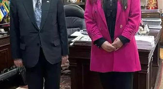 Dizi ve sinema oyuncusu Özlem Balcı, MHP Muğla 1'inci sıra milletvekili adayı