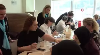 Kanser savaşçıları seramik boyama etkinliğinde bir araya geldi