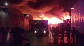 Meksika'da toptancı pazarında yangın