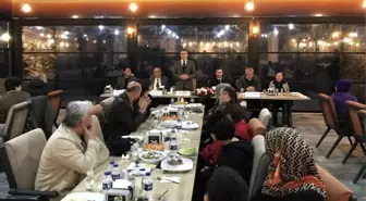 Burhaniye'de Kaymakam Memiş, öksüz ve yetimlerle iftar yaptı