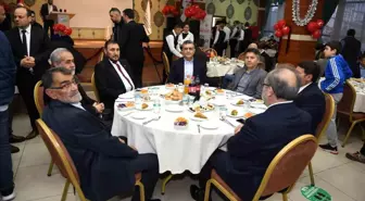 Esenyurt Belediye Başkanı Bozkurt, Caferi vatandaşlarla iftarda buluştu