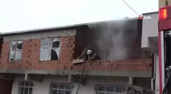 Sultanbeyli'de korkutan yangın