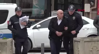 Yolcu otobüsü, 2 minibüse çarptı; 12'si jandarma personeli 14 yaralı (3)