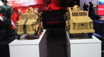 Bakan Akar'dan 'Yüzyılın Gücü, Cesaretin Teknolojisi' Dijital Gösterim Merkezi'ne ziyaret