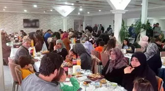 Depremzede ailelere iftar yemeği verildi