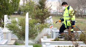 Aksaray Belediyesinden mezarlıklarda bayram temizliği