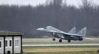 Almanya'dan Polonya'ya MiG-29 savaş uçaklarının Ukrayna'ya ihracına onay