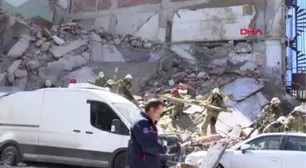 GÜNGÖREN'DE BİNA ARAÇLARIN ÜZERİNE ÇÖKTÜ - 6