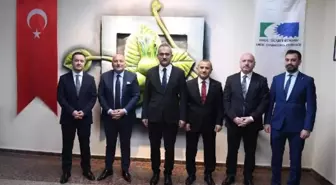 BAKAN ÖZER 'BUGÜN İTİBARİYLE 1 MİLYON 400 BİN ÇIRAK VE KALFA VAR?