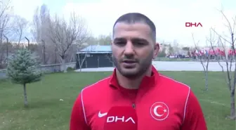 Serbest Güreş Milli Takımı'nda hedef şampiyonluk ve madalya