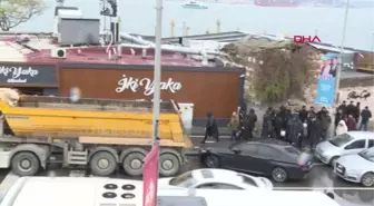 ÜSKÜDAR SAHİLİ'NDE YIKIM TARTIŞMASI