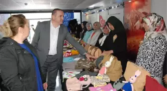 Depremzedeler Bartın'da el işi sergisi açtı