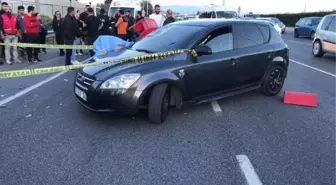 İzmir'de kurye motosikleti otomobille çarpıştı, 1 ölü