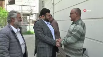 AK Partili Milletvekili adayları kapı kapı dolaşmaya devam ediyor