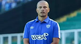 Alex de Souza teknik direktörlük kariyerinde kabusu yaşıyor! Takımı farka boğulunca taraftar ayaklandı