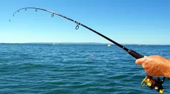 Amatör balıkçı oltayla 27 kiloluk liça balığı yakaladı