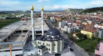 AK Parti'li Belgin Uygur, Balıkesir'de cami açılışında konuştu Açıklaması