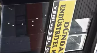 Motosikletli saldırgan iş yerlerini taradı: 1'i ağır 3 yaralı