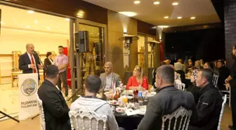 Mudanya Belediyesi muhtarları iftarda ağırladı