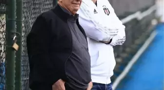 Beşiktaş'ta başkan Ahmet Nur Çebi, bugünkü antrenmanı izledi