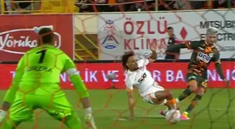 Galatasaraylılar çılgına döndü! Bitigen'in çaldığı penaltı kıyameti kopardı