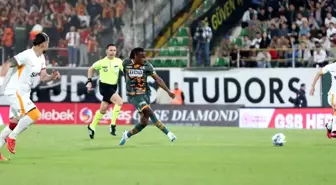 Spor Toto Süper Lig: Alanyaspor: 1 Galatasaray: 2 (İlk yarı)