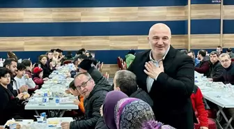 Tekirdağ Saray'da Binlerce Kişi, Belediyenin Düzenlediği İftar Yemeğinde Buluştu