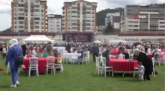 Tekne orucu iftarında stadyum doldu taştı