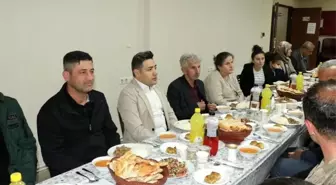 Kaymakam Özçelik depremzede vatandaşlarla iftar yaptı