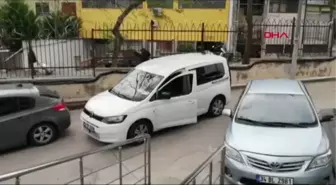 ÜSKÜDAR'DA YIKIMI SİLAHIYLA ENGELLEDİ - 1
