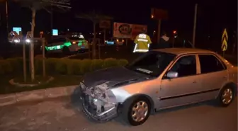 Polis aracıyla otomobilin çarpıştığı kazada 4 kişi taburcu oldu