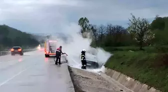 Samsun'da seyir halindeki otomobilde yangın: 4 yaralı