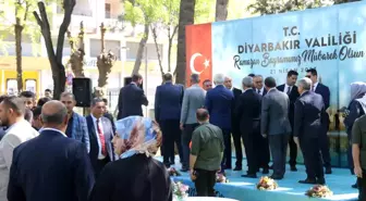 Diyarbakır Valisi Su, vatandaşlarla bayramlaştı