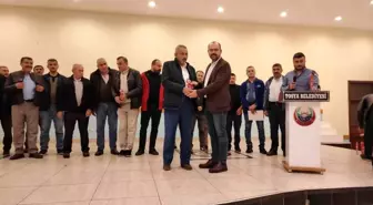 Başkan Kavaklıgil'den EYT ile emekli olan personele plaket